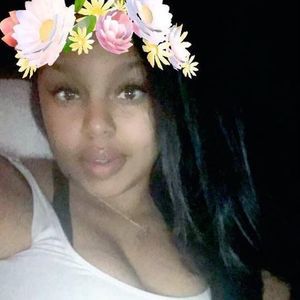 Meet your Posher, Evora